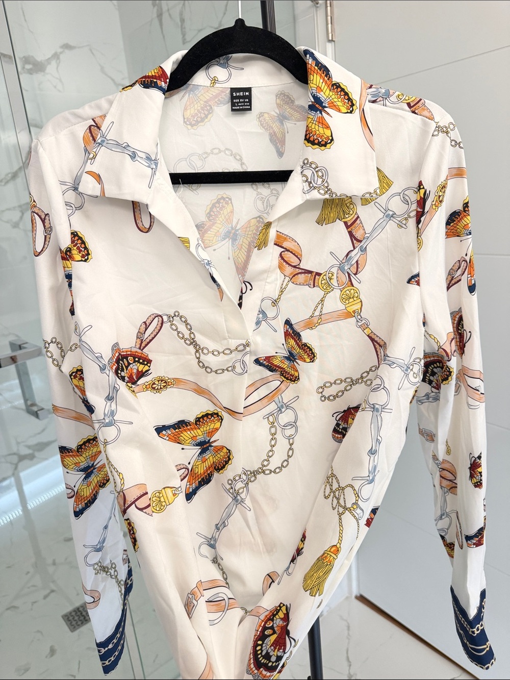 SHEIN White Butterfly & Chain Print Button-Up Shirt never worn Ptp 22”